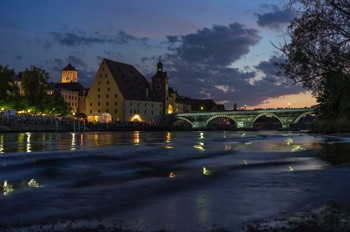  Lichtinstallation Steinerne Brücke - Regensburg - Deutschland 