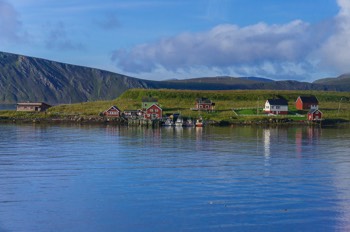 Fischerdorf in der Finnmark, Norwegen